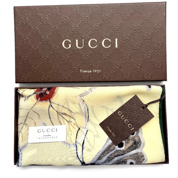 New Gucci Logo Floral Yellow Scarf with Gucci Gift Box - Picture 2 of 13